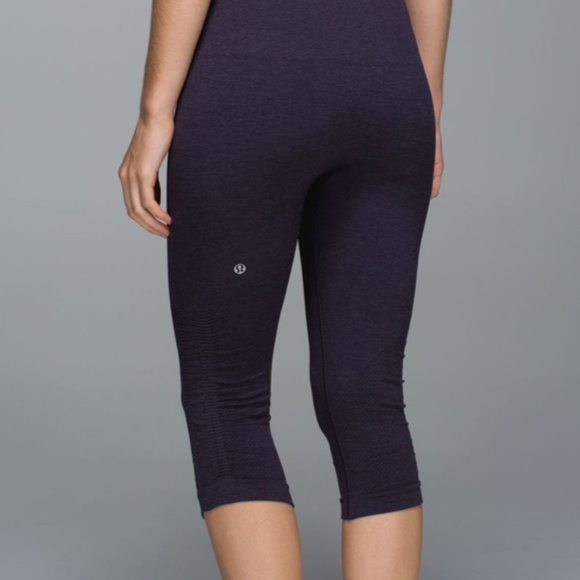 Lululemon In The Flow Crop II Heathered Black Grape - Sz 6 - Picture 9 of 9